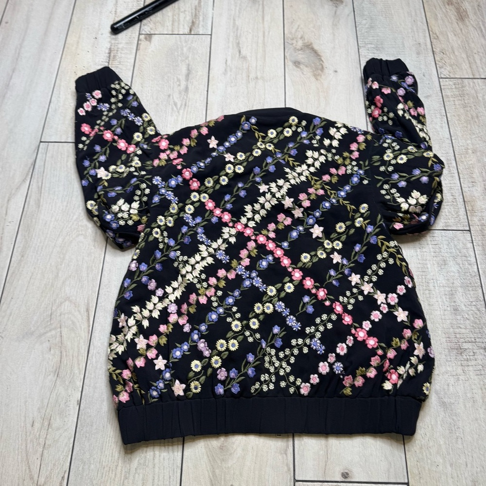 Needle & Thread Floral jacket size 0 - Picture 9 of 9